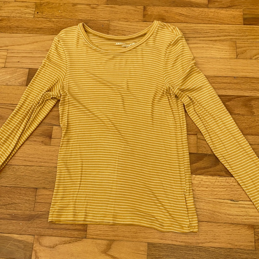 RIBBED SOFT AND SEXY TEE